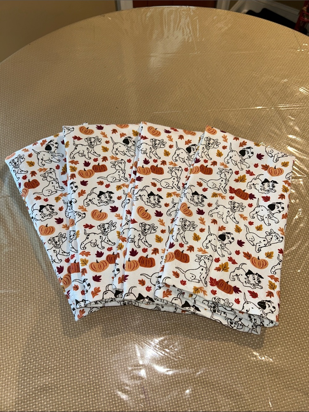 101 Dalmatians Autumn Theme Kitchen Towels Set Pack of 4